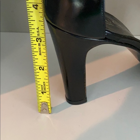 Authentic Gucci heels - Picture 7 of 9